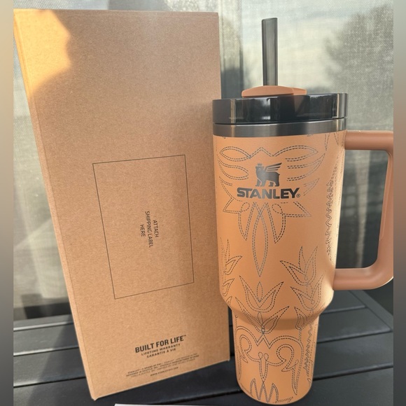 NIB Stanley 40oz fall refresh - camel - Picture 2 of 3